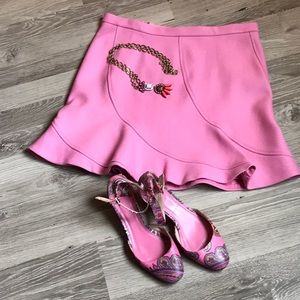 Gorgeous J. Crew swirly, Fit & Flare, twirly, woolen pink skirt in Size 6